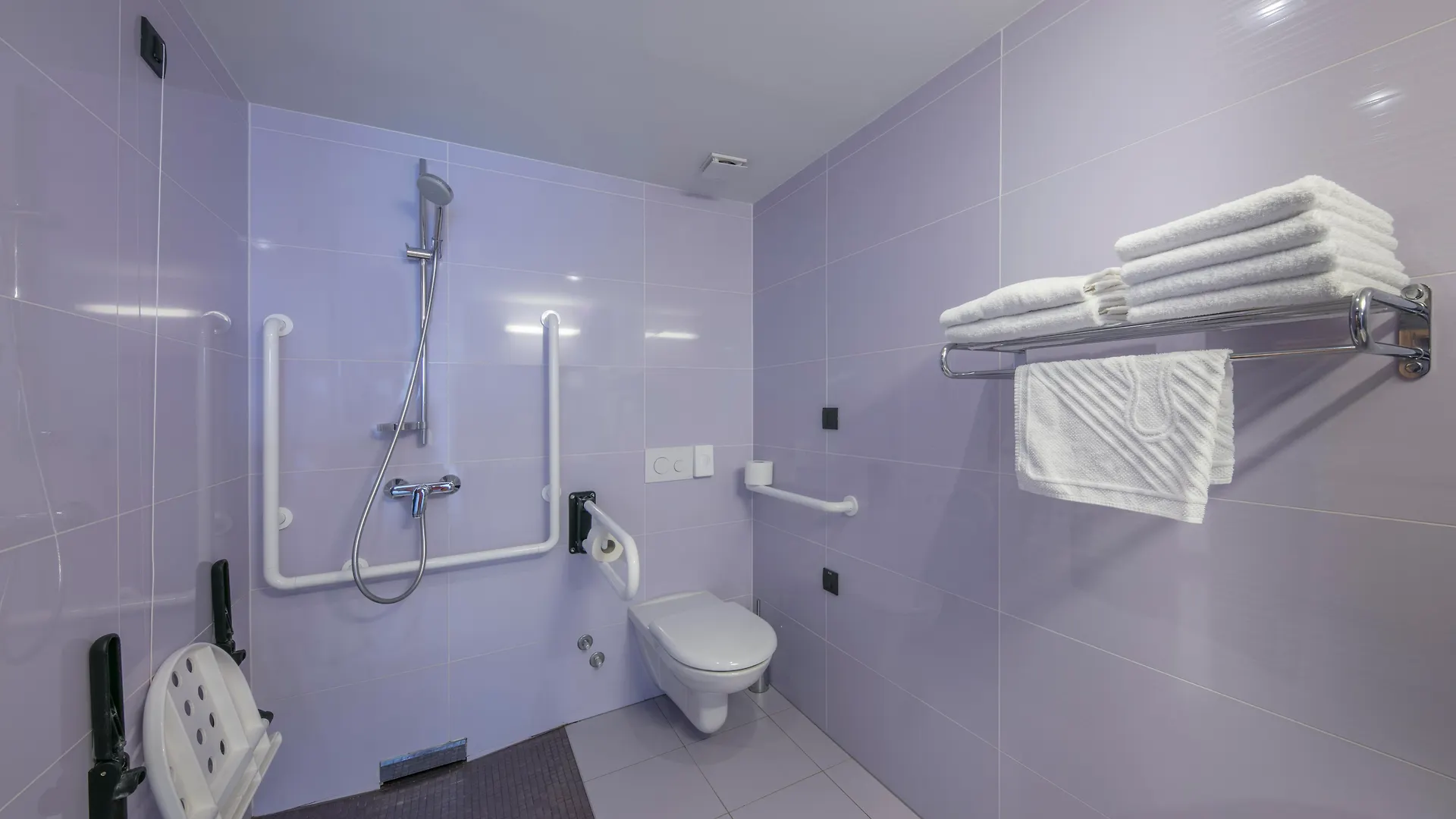וולי לוסיניי Vitality Hotel Punta