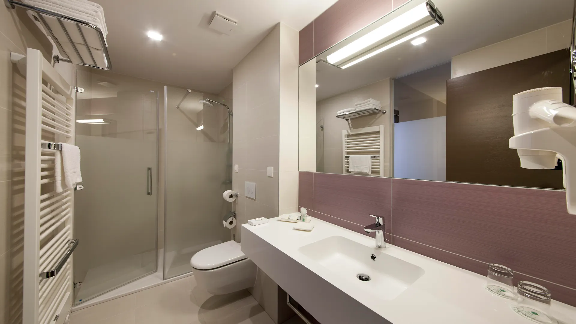 וולי לוסיניי Vitality Hotel Punta